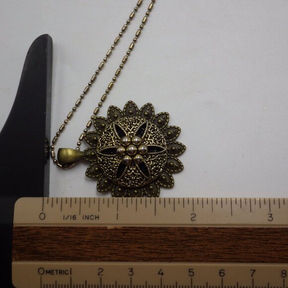 Bronze Tone Sand Dollar Pendant Necklace Vintage Intricate Design Coastal - Picture 3 of 7